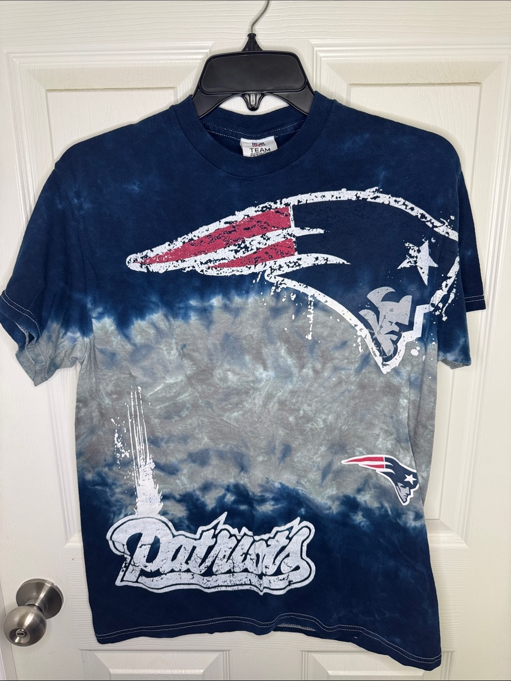 EUC NFL Tie-Dye Patriots Graphic Tee